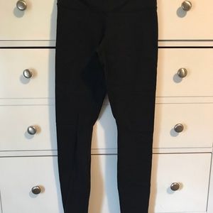 black lululemon leggings